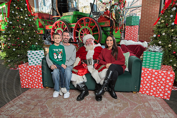 The Charleston Santa 2024-Dec15-3165