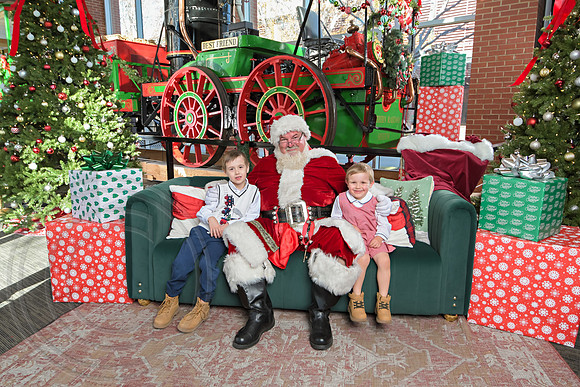 The Charleston Santa 2024-Dec14-2663