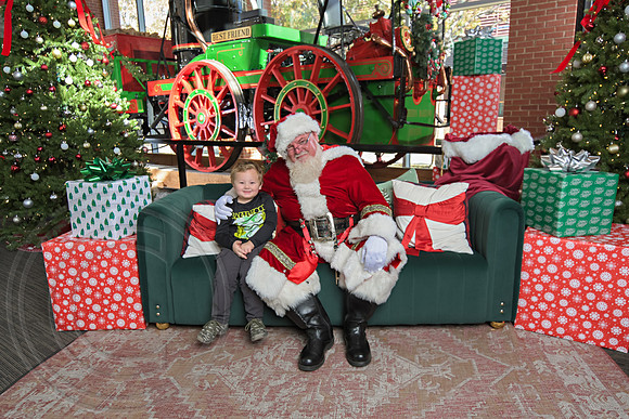 The Charleston Santa 2024-Nov30-0612