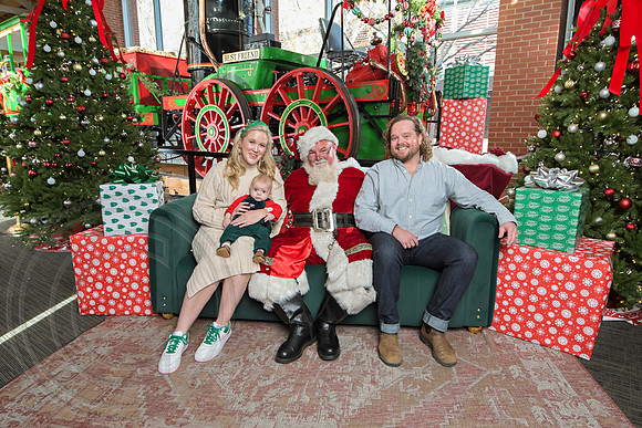 The Charleston Santa 2024-Dec15-3083