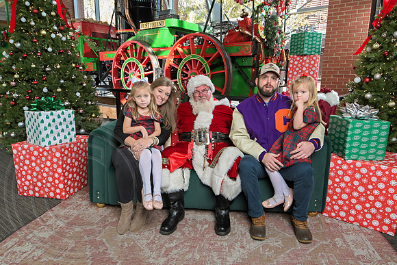 The Charleston Santa 2024-Dec7-1527