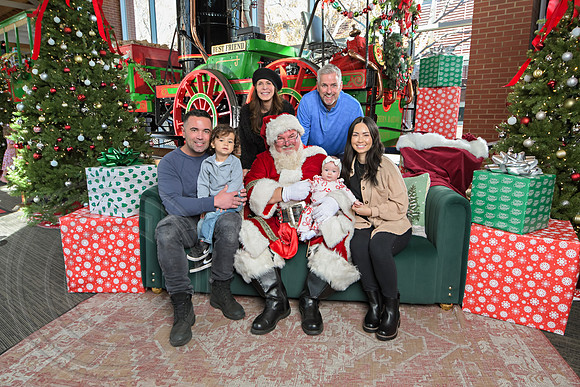 The Charleston Santa 2024-Dec14-2556