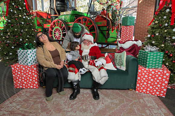 The Charleston Santa 2024-Dec7-1697