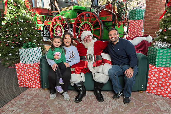 The Charleston Santa 2024-Dec7-1456