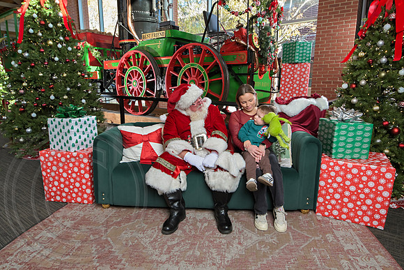 The Charleston Santa 2024-Dec7-1371