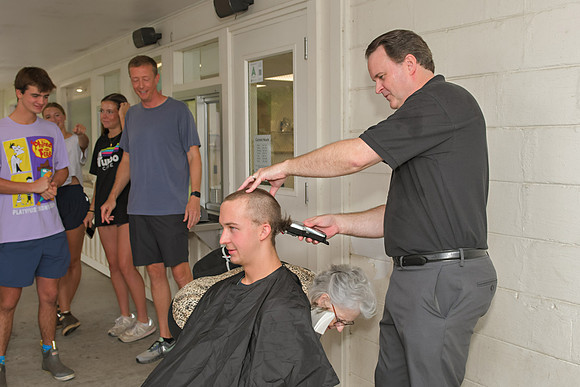 Austin-Buzz-Cut-Day-098