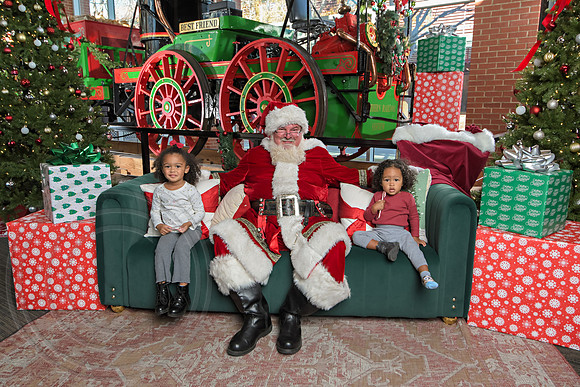 The Charleston Santa 2024-Dec14-2677