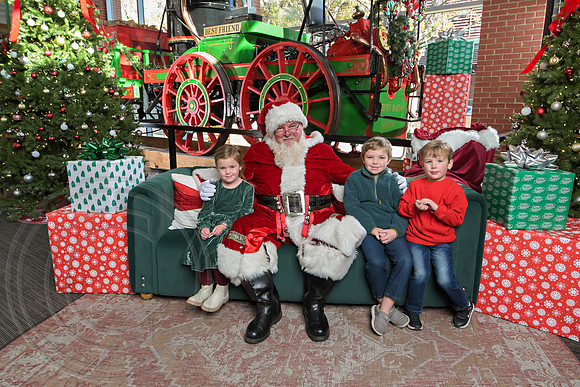 The Charleston Santa 2024-Dec7-1467