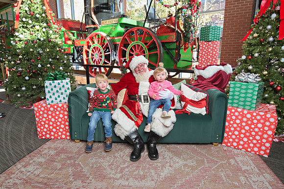 The Charleston Santa 2024-Dec1-0951