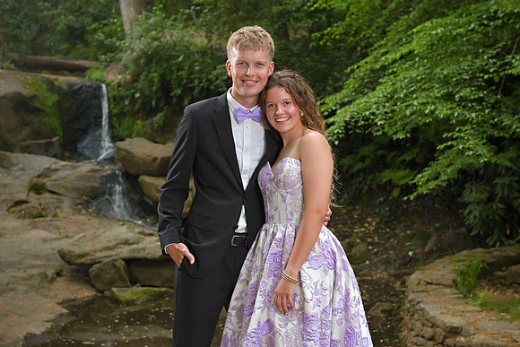RKPhoto-2024-FallsPark-PromPics-40