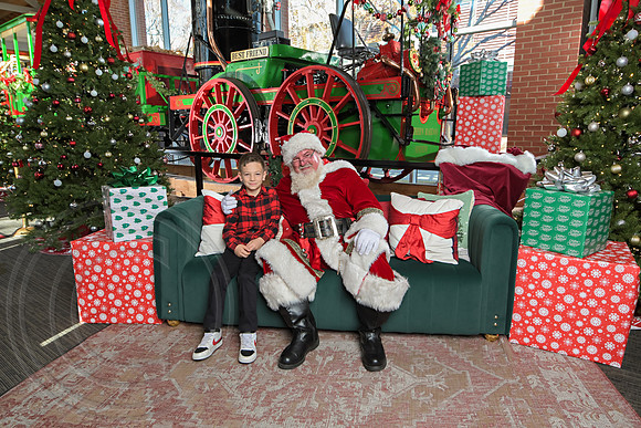 The Charleston Santa 2024-Dec14-2681