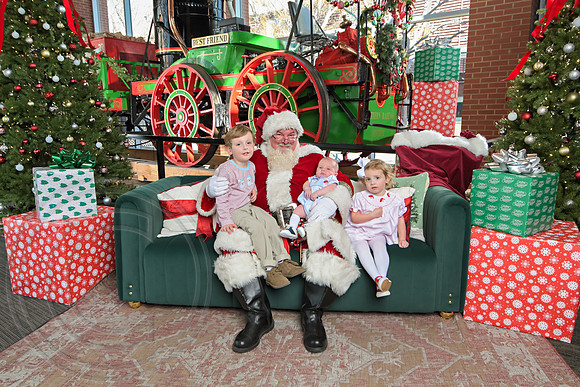 The Charleston Santa 2024-Dec14-2547
