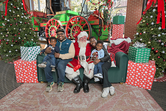 The Charleston Santa 2024-Nov30-0669