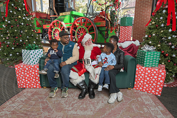 The Charleston Santa 2024-Nov30-0670