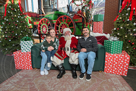 The Charleston Santa 2024-Dec22-3696
