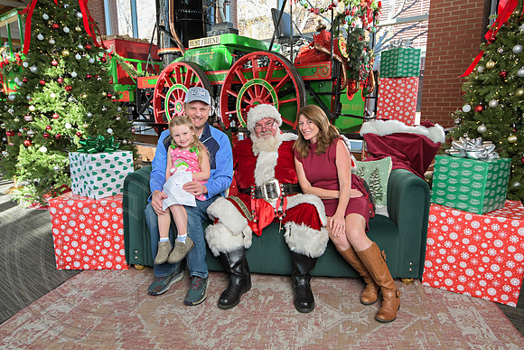 The Charleston Santa 2024-Dec14-2614