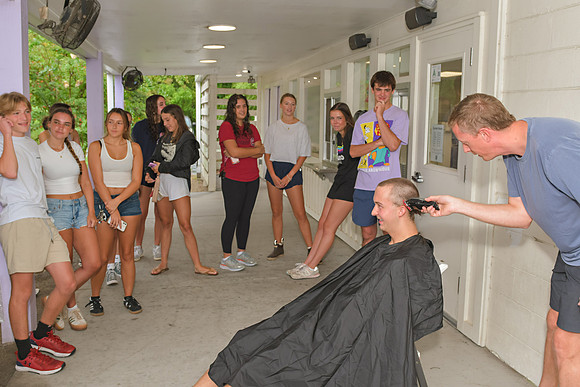Austin-Buzz-Cut-Day-090
