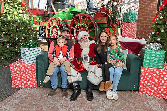 The Charleston Santa 2024-Dec15-2878