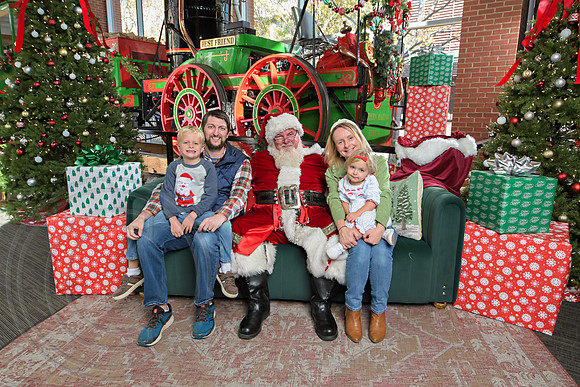 The Charleston Santa 2024-Dec7-1565