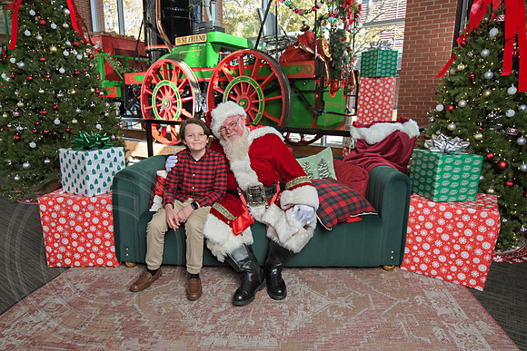 The Charleston Santa 2024-Nov30-0667