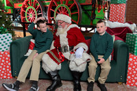 The Charleston Santa 2024-Dec22-3677