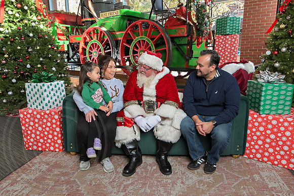 The Charleston Santa 2024-Dec7-1458