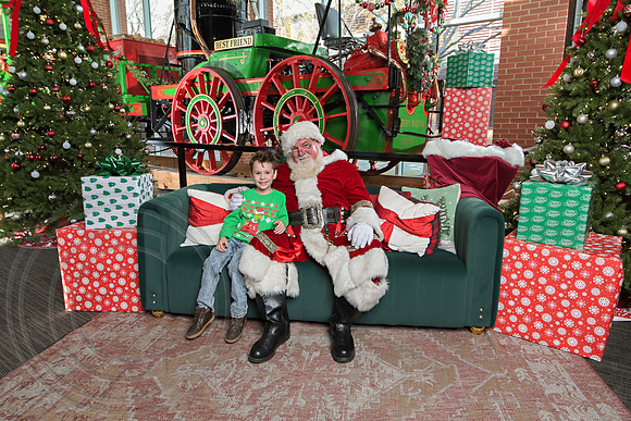 The Charleston Santa 2024-Dec15-3122