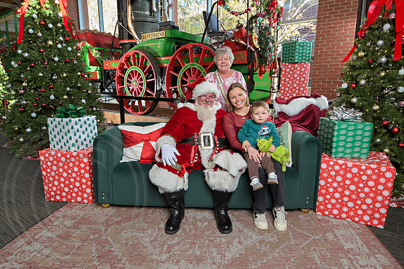 The Charleston Santa 2024-Dec7-1370