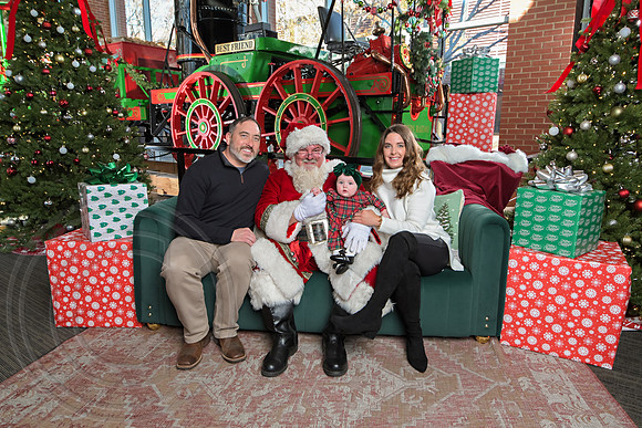 The Charleston Santa 2024-Dec14-2680