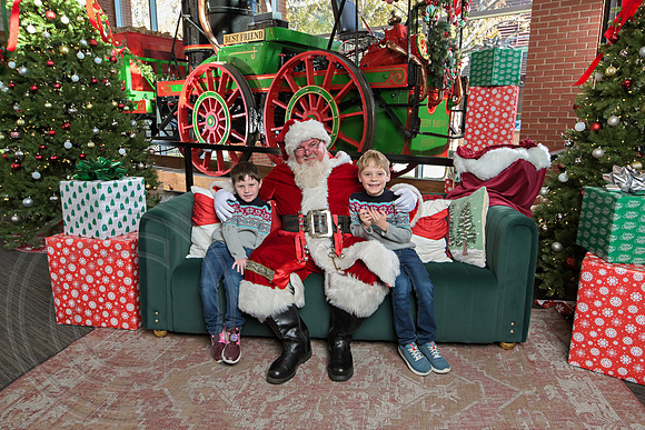 The Charleston Santa 2024-Dec7-1410