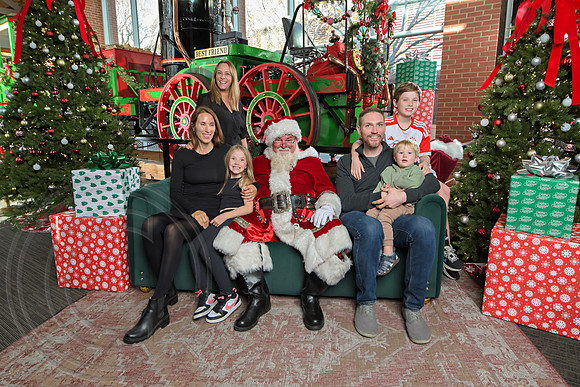 The Charleston Santa 2024-Dec15-3130