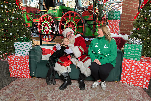 The Charleston Santa 2024-Dec15-3157