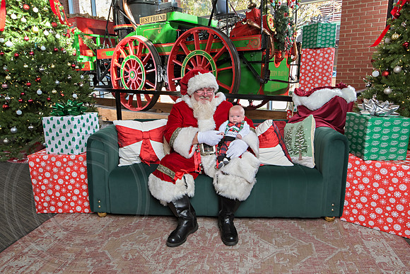 The Charleston Santa 2024-Dec7-1463
