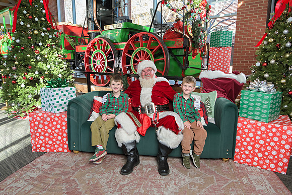The Charleston Santa 2024-Dec14-2657