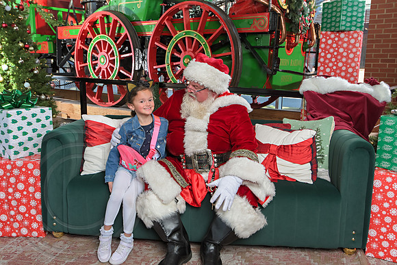 The Charleston Santa 2024-Dec14-2628