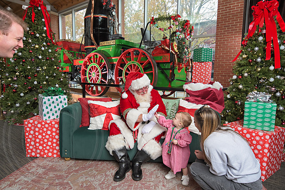 The Charleston Santa 2024-Nov29-0007