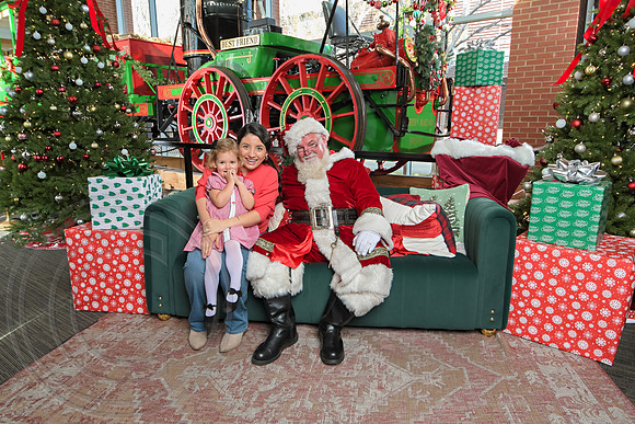 The Charleston Santa 2024-Dec15-3092