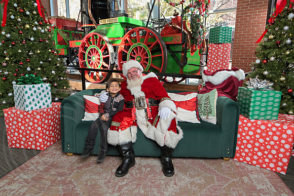 The Charleston Santa 2024-Dec7-1522