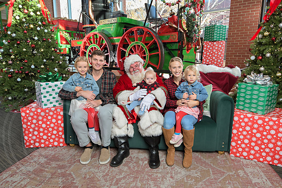 The Charleston Santa 2024-Dec15-2835