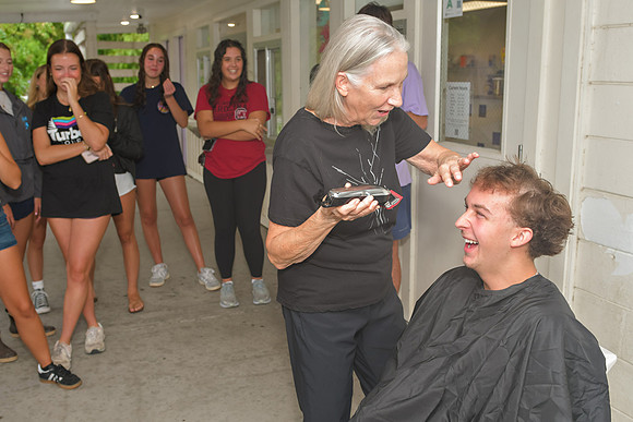 Austin-Buzz-Cut-Day-029