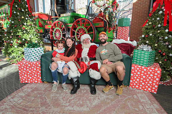The Charleston Santa 2024-Dec14-2648