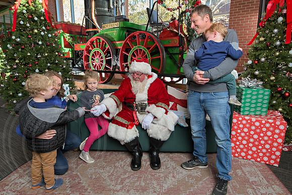 The Charleston Santa 2024-Dec7-1367