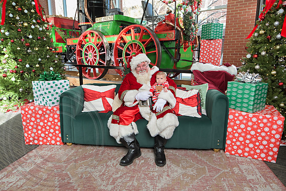 The Charleston Santa 2024-Dec15-2997