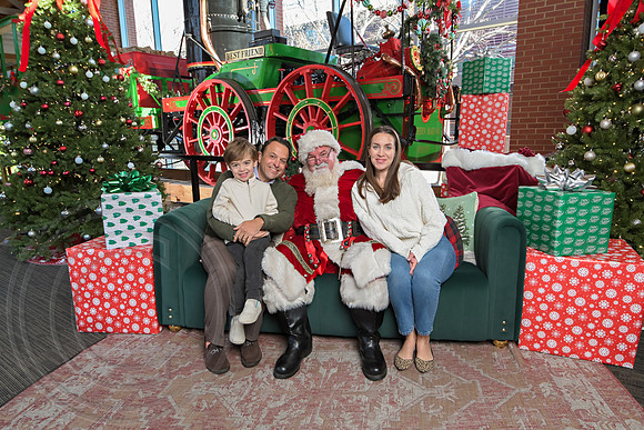 The Charleston Santa 2024-Dec22-3700