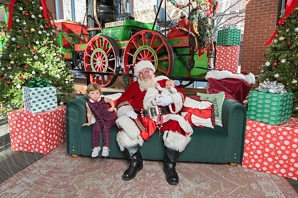 The Charleston Santa 2024-Dec14-2654