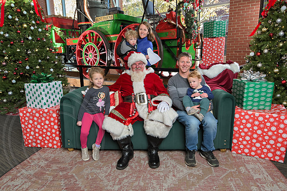 The Charleston Santa 2024-Dec7-1361