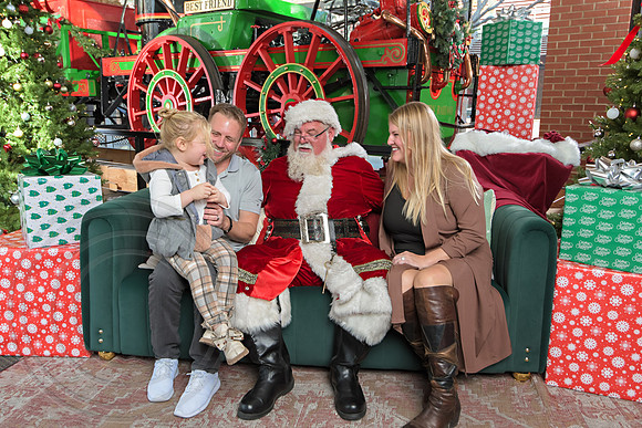 The Charleston Santa 2024-Dec15-3055