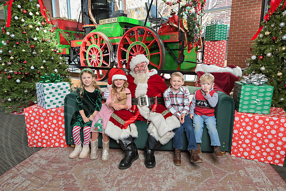 The Charleston Santa 2024-Dec15-2907