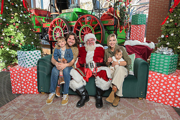 The Charleston Santa 2024-Dec14-2617