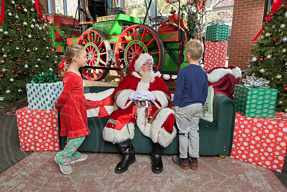 The Charleston Santa 2024-Dec7-1541